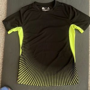 Xersion’s black and yellow shirt